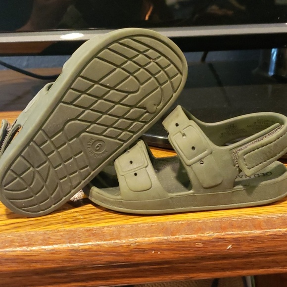 Sandals - Picture 3 of 4